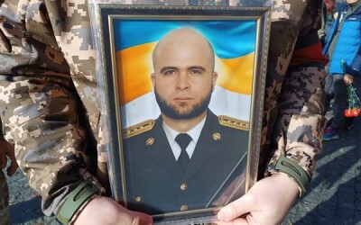 Сьогодні сумська громада попрощалась з  Героєм Володимиром Кудреватихом