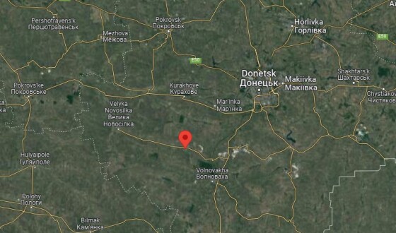 Чорні Запорожці добивають пошкоджену ворожу техніку триочковими кидками з дрона, відео