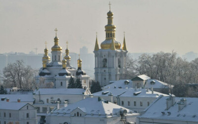 Мінкульт передав два корпуси Нижньої лаври у користування монастирській громаді ПЦУ