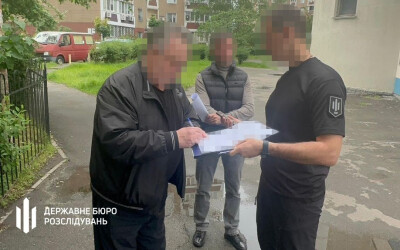 Екскерівник міграційної служби з Луганщини безпідставно нараховував собі премії за «інтенсивність»