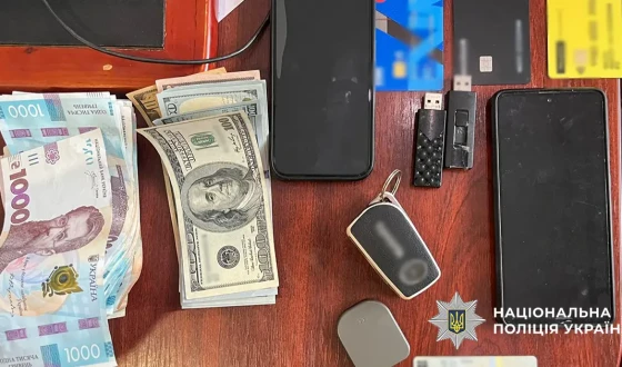 У Києві Нацполіція викрила масштабну схему незаконної перереєстрації авто