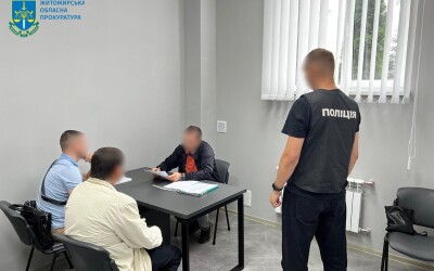 Директор та п’ятеро спільників розтратили понад 1,3 млн грн коштів комунального підприємства