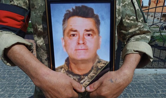 Сьогодні Сумська громада попрощалась із Захисниками Валерієм Панченком та Артуром Федулєєвим