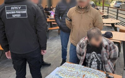 В Ужгороді затримали киянина, який намагався незаконно переправити через кордон закарпатця