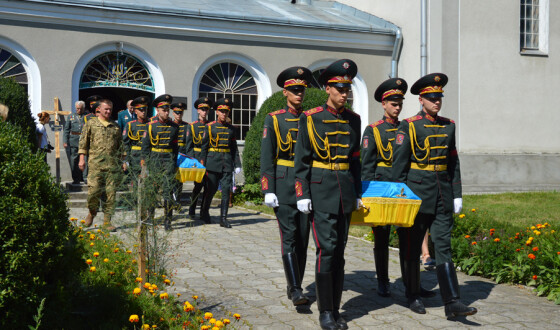 На Львівщині урочисто перепоховали останки двох воїнів УПА