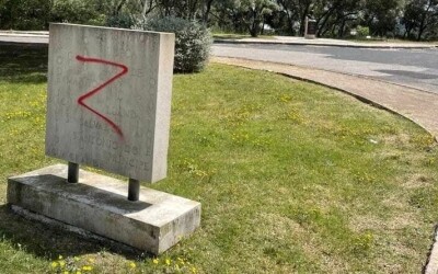 Росіяни в Лісабоні спотворили місце біля погруддя Тараса Шевченка літерами Z