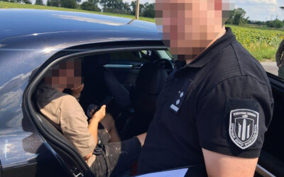 Військовослужбовець за гроші намагався вивести мобілізованого з навчального центру