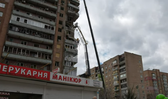 Російський удар під Харковом 4 квітня вбив тракториста, є поранений: як звучали вибухи