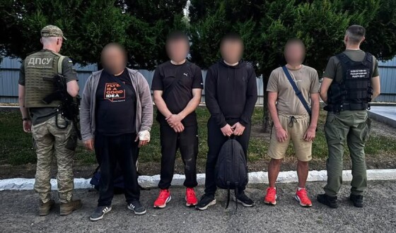 Четверо чоловіків затримані біля кордону на Буковині
