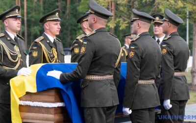 Євгена Коновальця перепоховали на меморіальному кладовищі. Кажуть, тимчасово