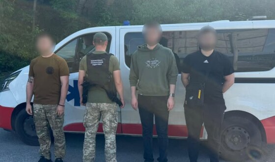 Під виглядом волонтерської поїздки переправляли чоловіків за кордон