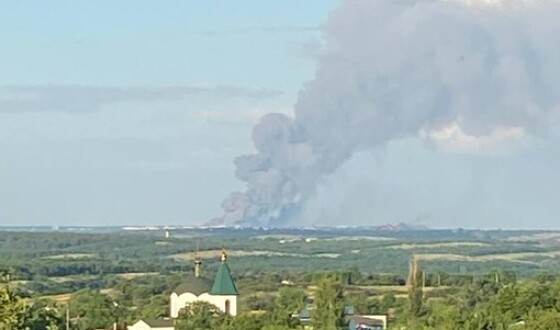 Панорамне відео фейєрверку, який українська артилерія організувала для окупантів у Красному Лучі