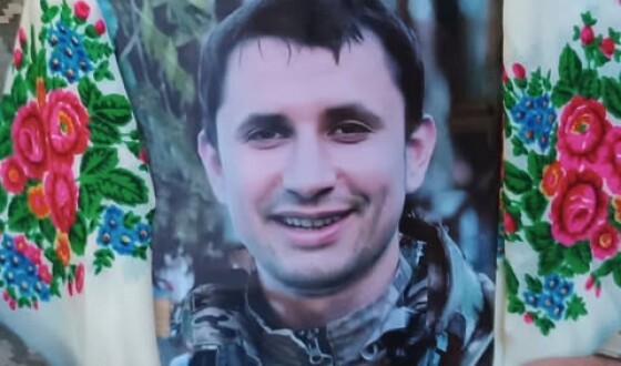 Вчора Сумська громада попрощалась з мужнім Захисником України Віталієм Кудельніковим