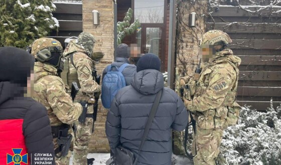 СБУ викрила ділка, який обійшов санкції РНБО та постачав в рф комплектуючі для військових субмарин