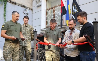 У Львові відкрили перший в Україні центр рекрутингу 4-ї окремої важкої механізованої бригади