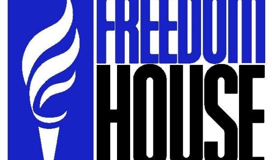 Freedom House понизив рейтинг України