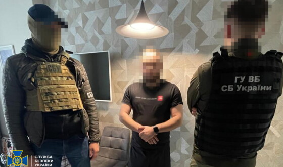 СБУ викрила шахрая, який видавав себе за офіцера Служби безпеки і видурював гроші у сімей українських полонених