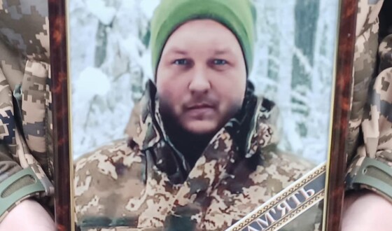 Сьогодні Сумська громада попрощалася з мужнім Захисником України Артемом Любченком