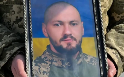 Вчора, 21 квітня, на Рівненщині віддали останню шану Героям Володимиру Стацюку, Андрію Семенчуку  та Юрію Мартинюку