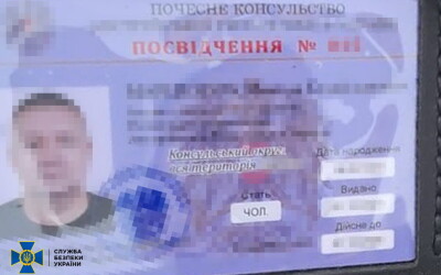 СБУ викрила ділків, які продавали ухилянтам «консульські» посвідчення для втечі за кордон