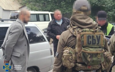 СБУ та Нацполіція затримали у Вінниці чиновників, які «заробляли» на легалізації іноземців в Україні