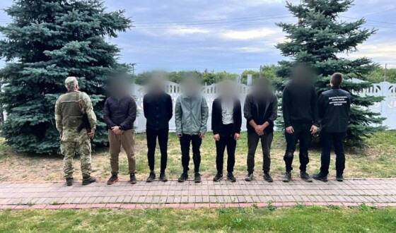 Четверо жителів Запорізької області та двоє — Тернопільщини намагалися форсувати кордон на Закарпатті