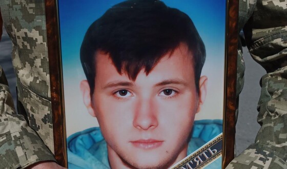 Сьогодні Сумська громада попрощалась із Захисниками Михайлом Гусєвим та Павлом Калачніковим