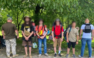 На кордоні зі Словаччиною затримали трьох українців та росіянина