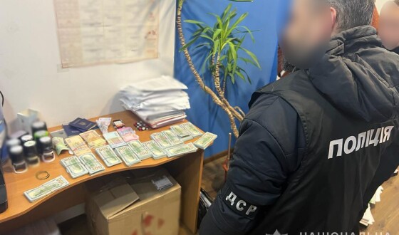 Житомирські поліцейські викрили групу рекетирів на чолі з кримінальним авторитетом