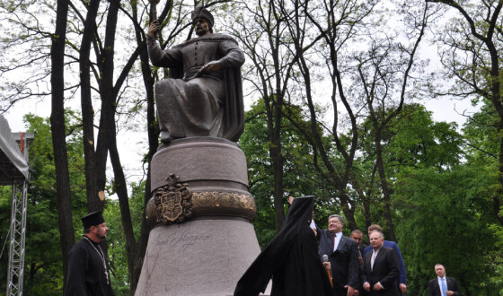 Українська перемога над московськими впливами: десять років тому у Полтаві відкрили пам’ятник гетьману Іванові Мазепі