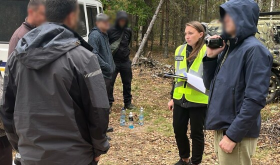 На Житомирщині правоохоронці затримали організатора незаконного переправлення людей через кордон