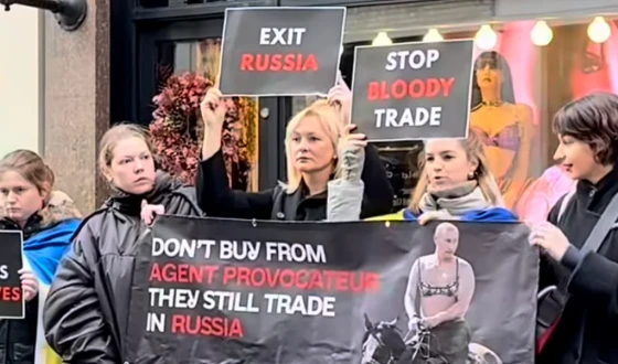 Українці Лондона мітингували проти Dolce &#038; Gabbana та інших брендів, які досі працюють в Росії