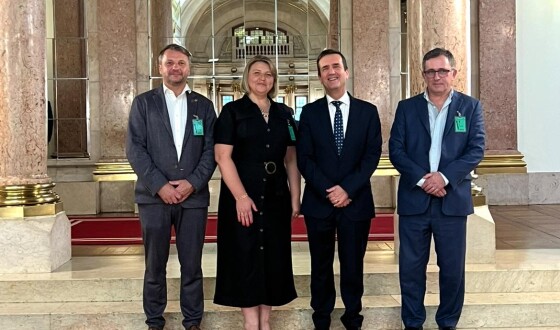 Українці Португалії вимагають заборони символіки країни-агресора