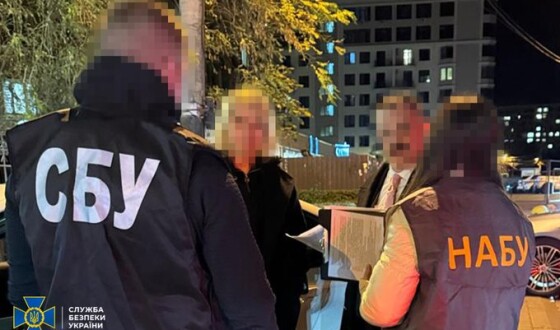 СБУ та НАБУ викрили суддю та адвокатку з Одеси, які за хабарі ухвалювали «потрібні» рішення в судах