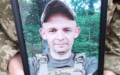 Сьогодні Сумська громада попрощалась із Героєм Василем Приходьком