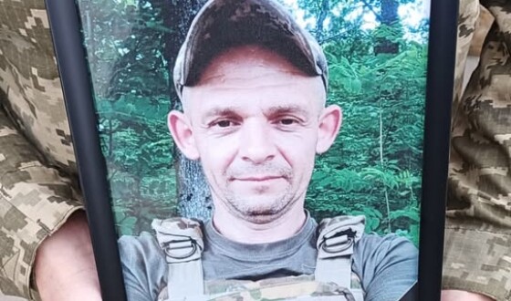 Сьогодні Сумська громада попрощалась із Героєм Василем Приходьком