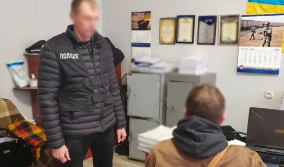 В Одесі Нацполіція викрила директора автошколи, який «працевлаштував» покійника заради збереження ліцензії
