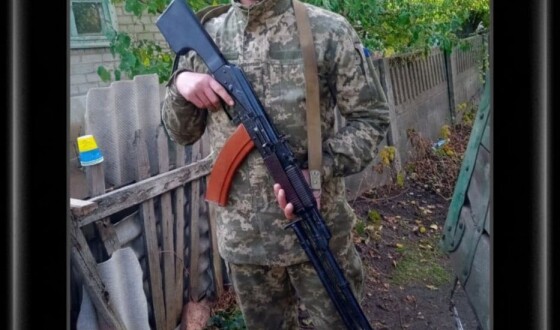 Вчора, 2 грудня, жителі Рівненщини в останню земну дорогу провели шістьох Героїв