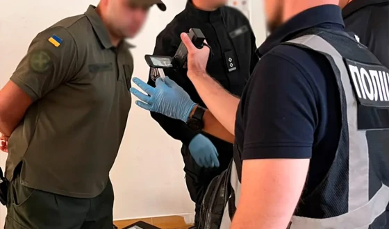 ДВБ Нацполіції знешкодив діяльність наркозбувачів у виправній колонії на Львівщині