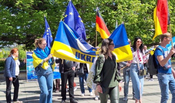 В Німеччині українці вийшли на мітинг під назвою «Гайльбронн за демократію»