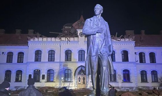 Цієї ночі ворог поцілив у два об&#8217;єкти національної памʼяті ОУН у Львові