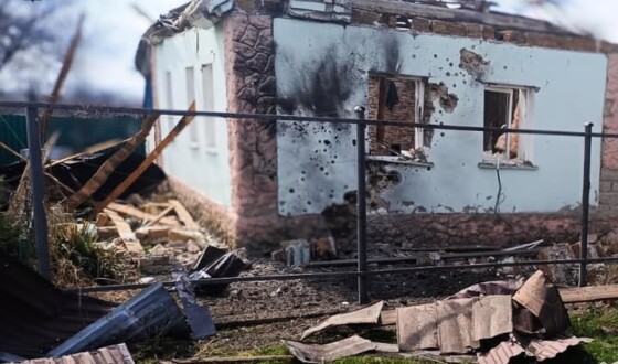Ворог атакував ударним БпЛА житловий будинок у Буринській громаді на Сумщині (фото)