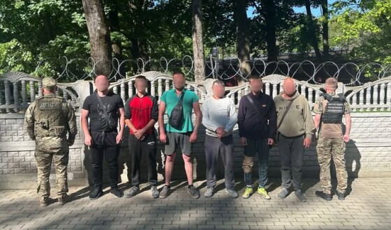 Поблизу кордону зі Словаччиною затримали групу правопорушників