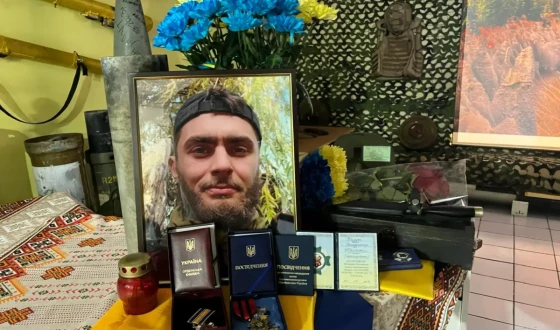 У Кременчуцькому військовому ліцеї вшанували полеглого воїна з бригади «Карпатська Січ» Володимира В’язуна