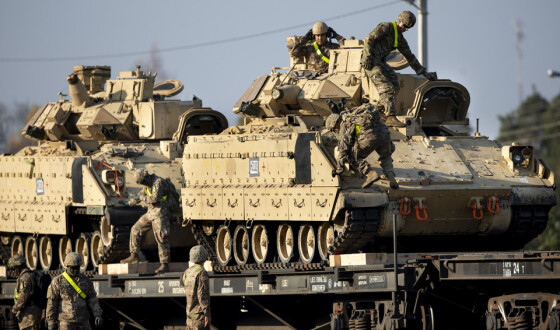 Байден відправить в Україну бойові машини Bradley. Наступними можуть бути танки, Sea Sparrow вже в Україні