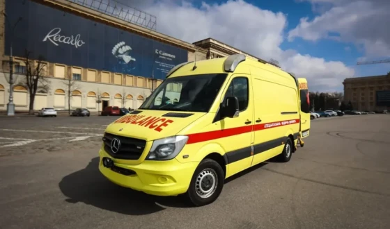 Як війна в Україні збільшила попит на перевезення літніх людей та осіб з інвалідністю