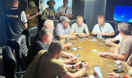 Підпільний покерний клуб у середмісті Житомира: поліція викрила чотирьох причетних до організації азартних ігор