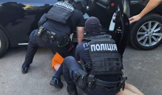 На Дніпропетровщині засудили групу шахраїв, які ошукали майже 100 українців, які збирали кошти на ЗСУ