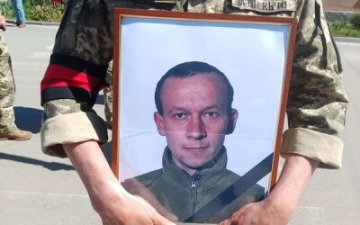Вчора сумська громада провела в останню путь старшого солдата Сергія Редьку