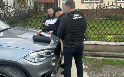 На Закарпатті Нацполіція знешкодила схему з документами під час купівлі-продажу авто